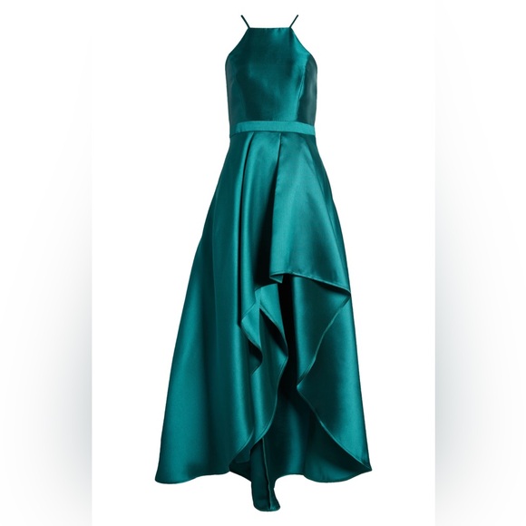 Lulus Dresses & Skirts - Lulu’s Emerald Green Broadway Show Satin High-Low Gown
